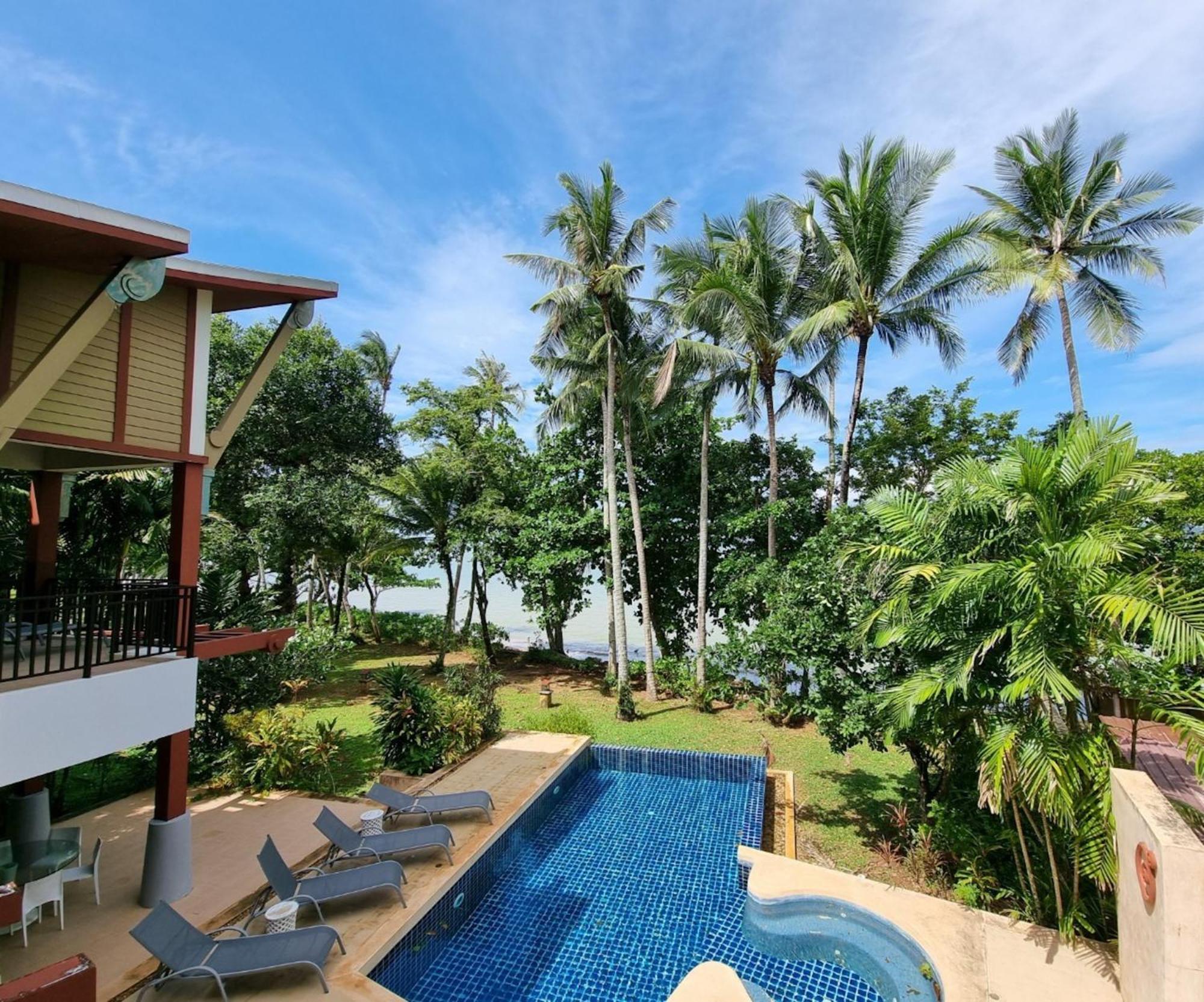 Amatapura Beachfront Villa 15, Sha Certified 아오남마오 외부 사진