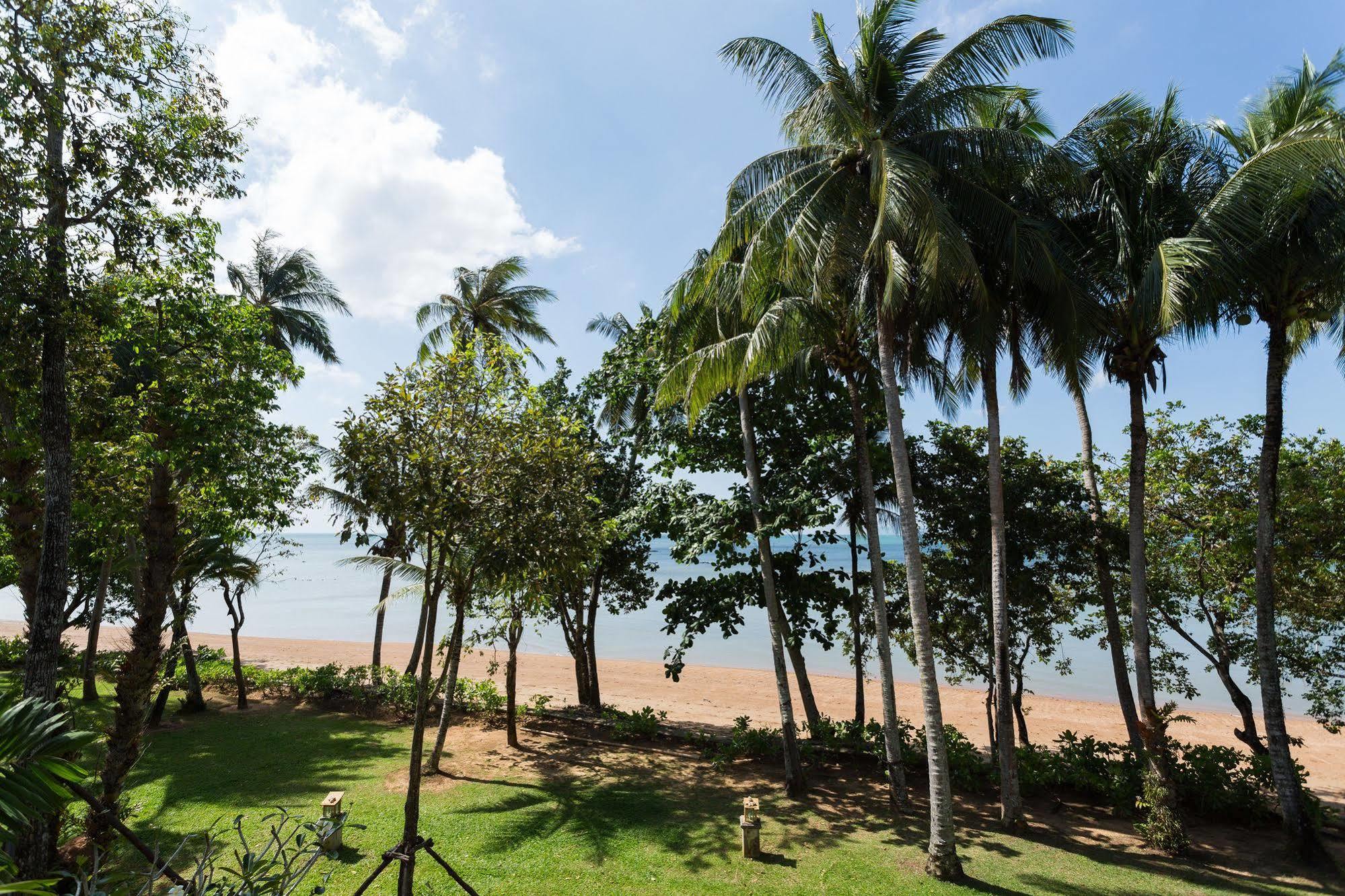 Amatapura Beachfront Villa 15, Sha Certified 아오남마오 외부 사진